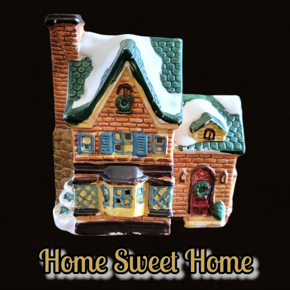 Vtg Home House Chalet Lodge Ceramic Miniature Figurine Winter Holidays